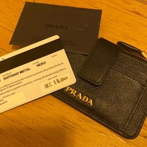 Prada Wallet Brand new!  / card holder multiple functioning .